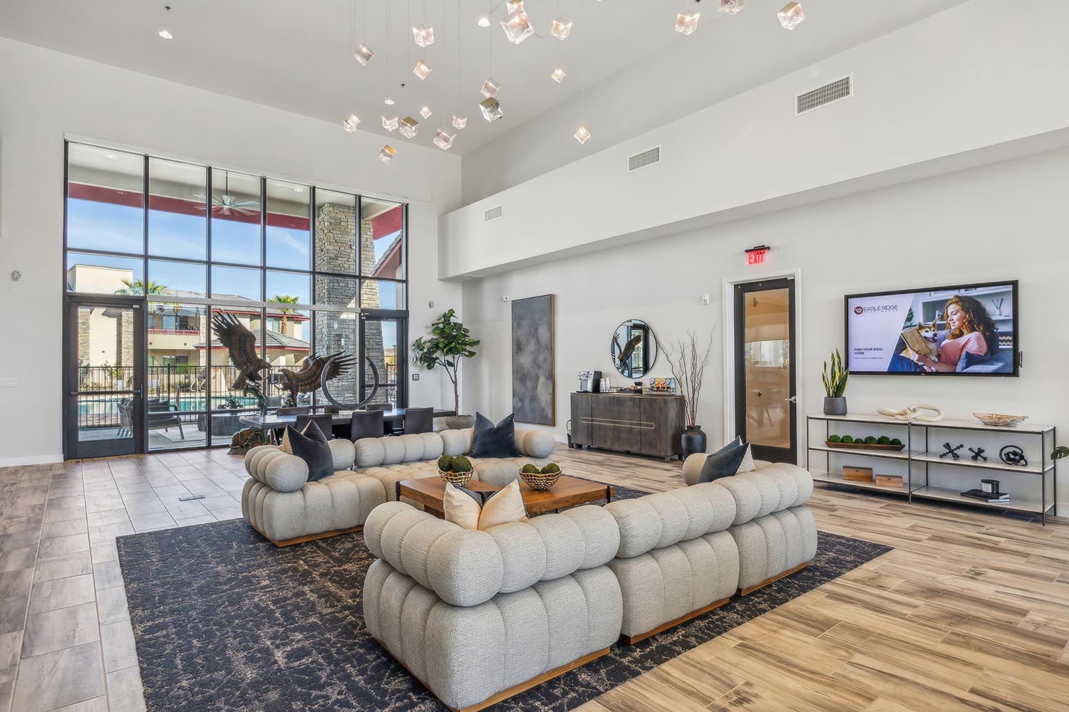 Eagle-Ridge-Apartments-Clubhouse-Interior-View-005