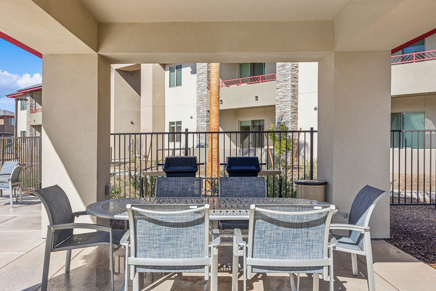 Eagle-Ridge-Apartments-Exterior-View-002