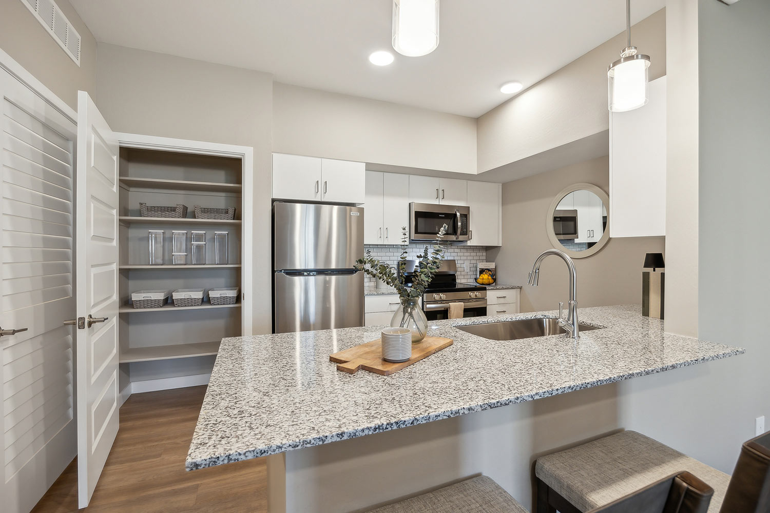 Eagle-Ridge-Apartments-Interior-View-002