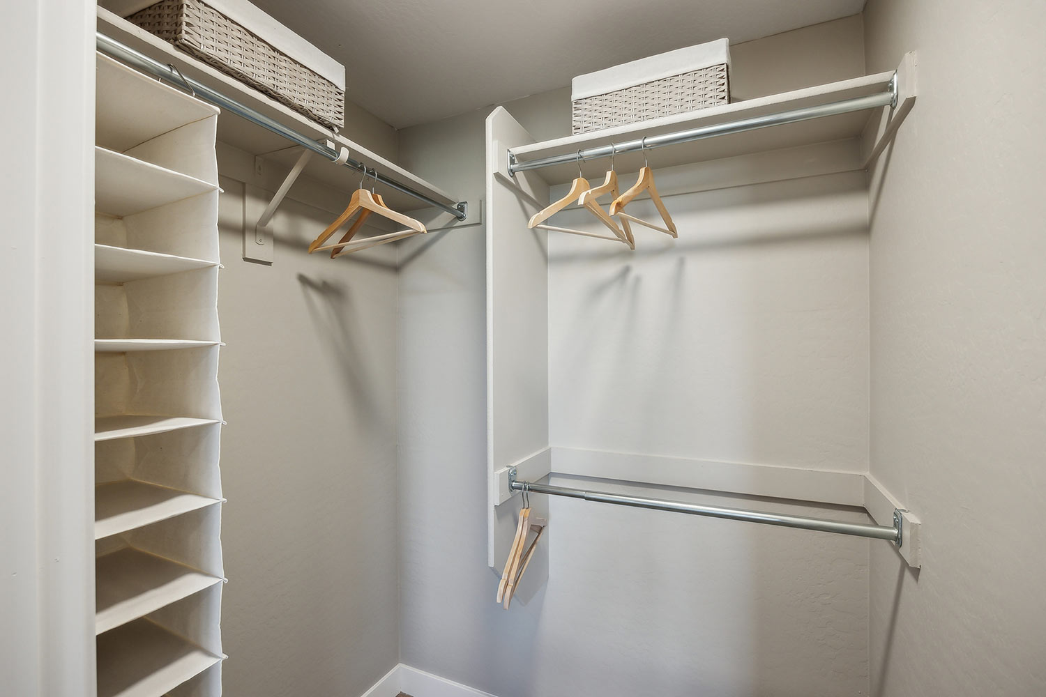 Eagle-Ridge-Apartments-Interior-View-008